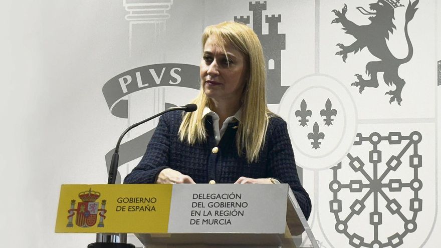 La Oficina de Extranjería se refuerza ante el cambio de reglamento