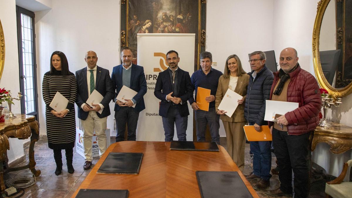 Félix Romero, con los presidentes y presidentas de los distintos GDR de la provincia de Córdoba.