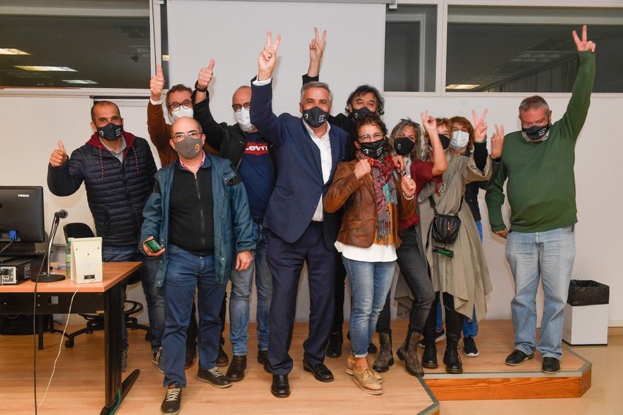 El equipo de Luis Serra celebra la victoria en las elecciones de la ULPGC