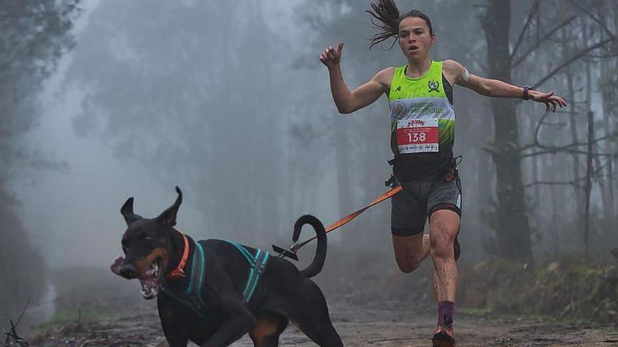 El mushing asturiano triunfa en Dumbria (La Coruña): tres primeros puestos, otro podio y un montón de grandes resultados