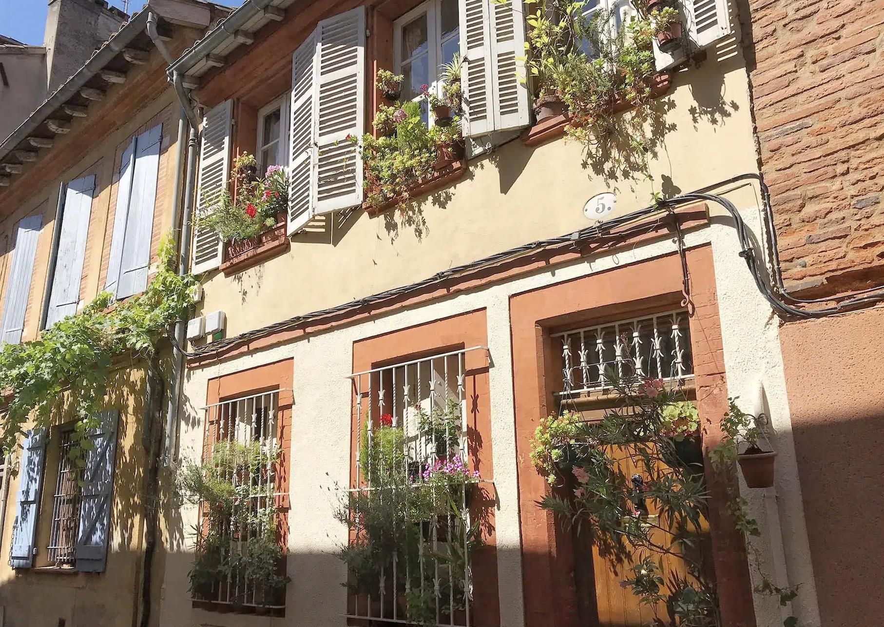 Saint Cyprien es como un pequeño pueblo dentro de la ciudad de Toulouse