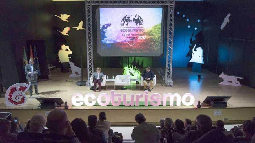 Vara: &quot;Ecoturismo es la mejor herramienta para monetizar recursos naturales&quot;