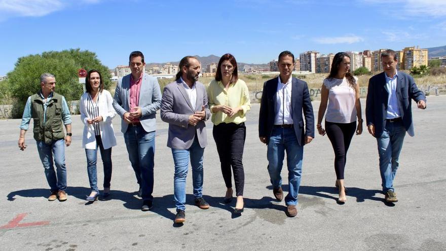 El equipo de Cs en los terrenos de la antigua Repsol.