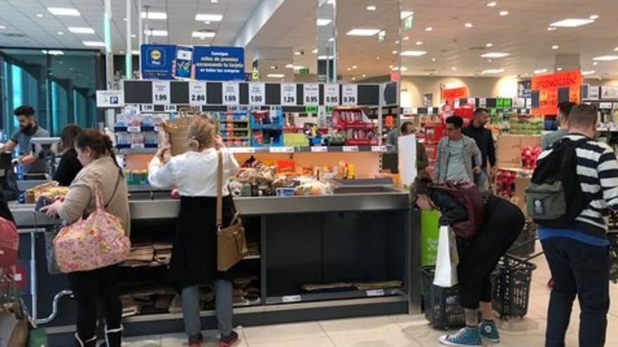 Imagen de archivo de un supermercado de Lidl de Tenerife. | | E.D.