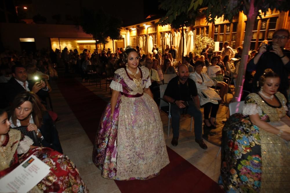 Entrega de los certificados de tejido de seda valenciana