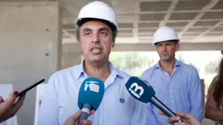 El Govern pide perdón por retrasar hasta la madrugada la adjudicación de 2.069 plazas a profesores interinos