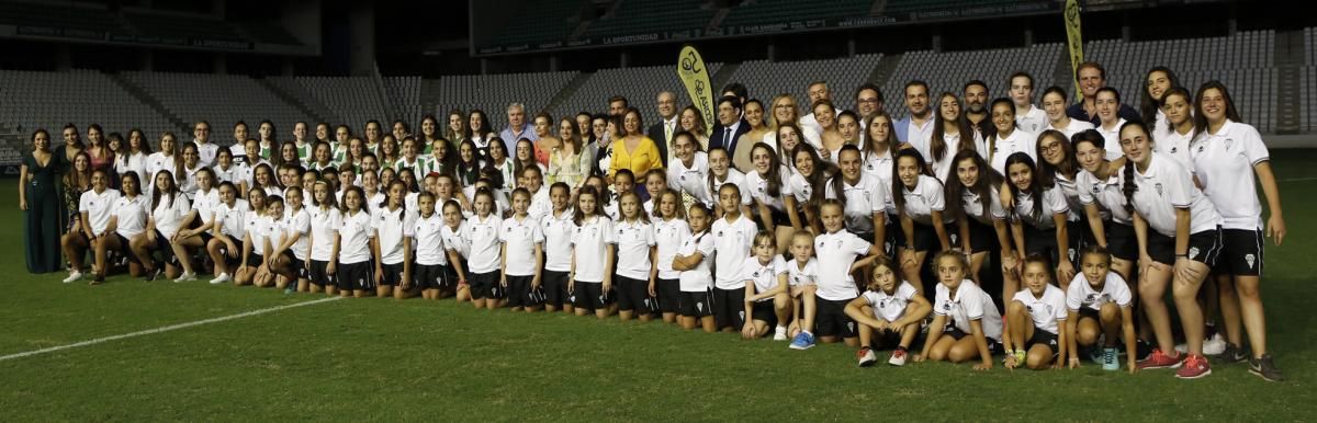 El Córdoba femenino se presenta oficialmente en El Arcángel