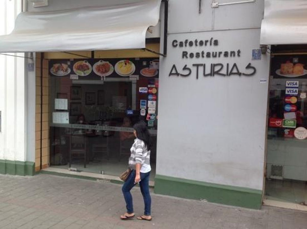 La cafetería restaurante Asturias en Trujillo, Perú.