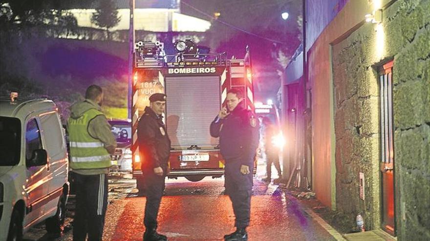 Ocho muertos en el incendio de una asociación recreativa de Portugal