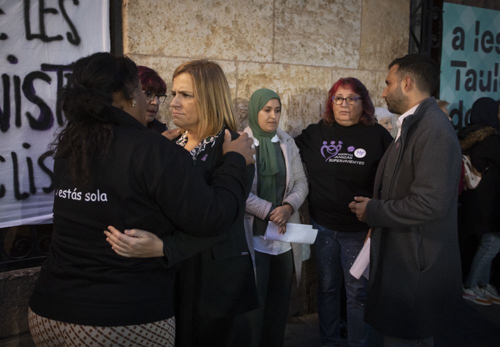 Protesta en repulsa del último asesinato machista perpetrado en Sagunt