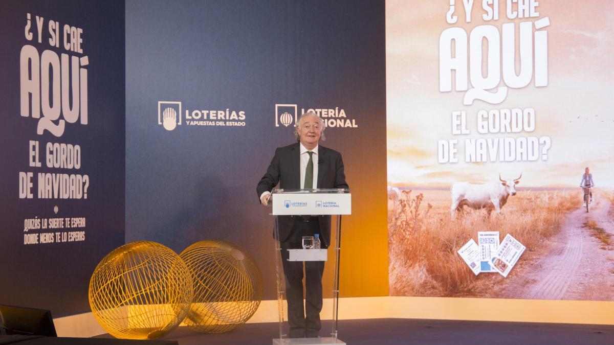 El presidente de Loterías y Apuestas del Estado, Jesús Huerta Almendro, hoy en rueda de prensa.