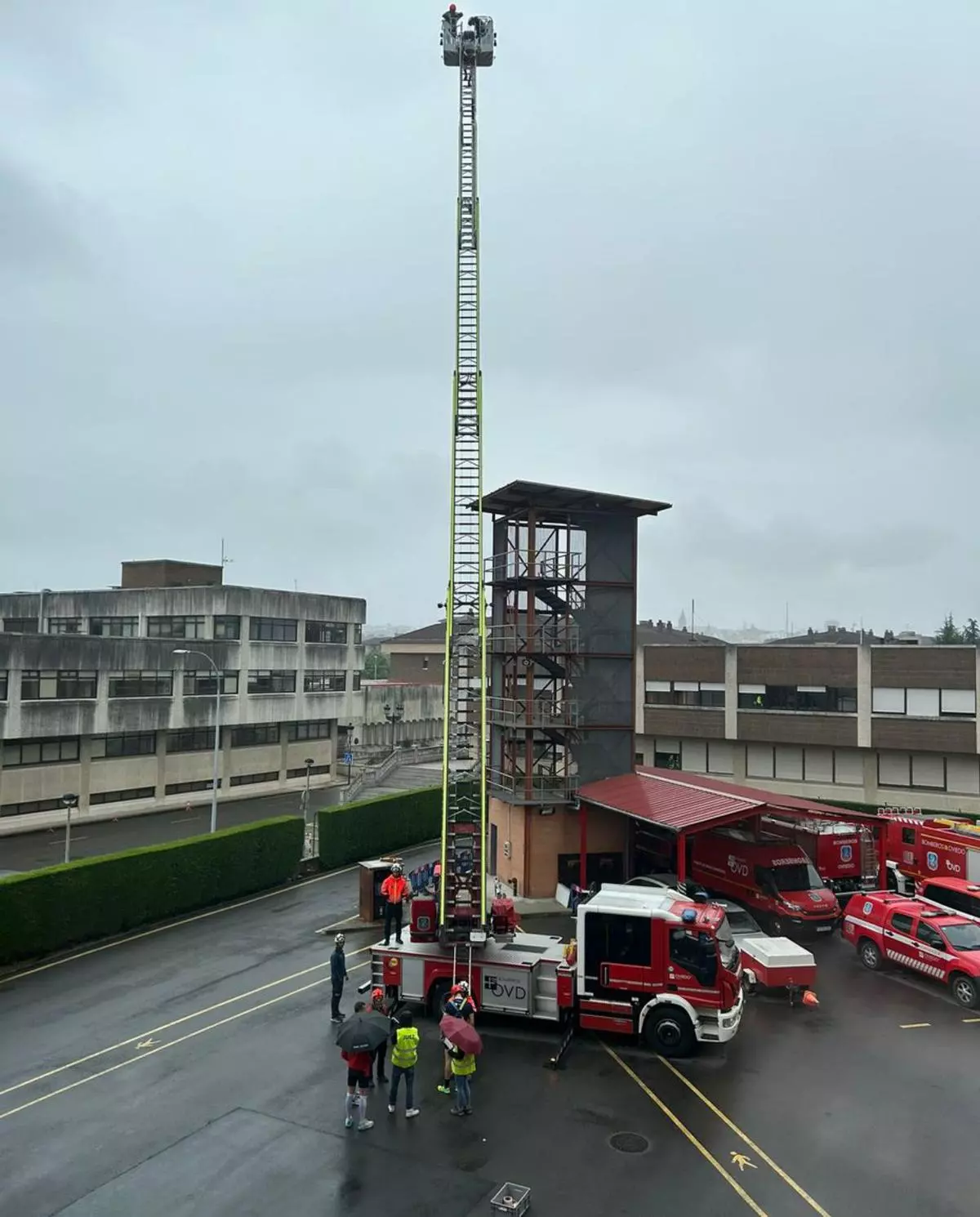Oviedo invertirá 3,7 millones en renovar equipos y vehículos de los Bomberos