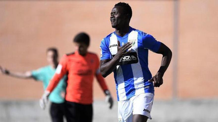 El Olímpic visita al Elche B con el nuevo delantero Moussa