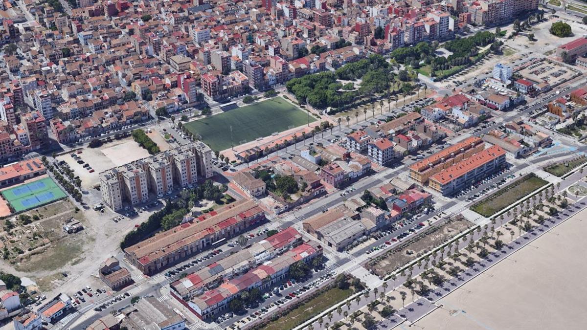 Panorámica de los bloques portuarios en la primera linea del frente marítimo del Cabanyal