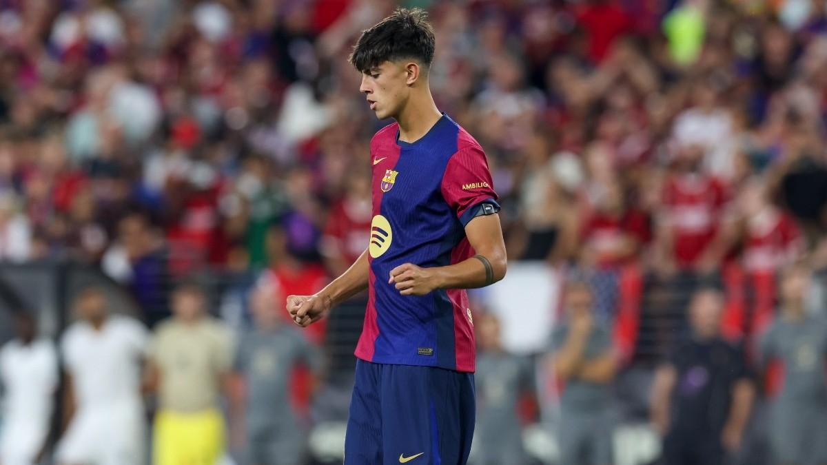 Marc Bernal celebra un gol en la tanda de penaltis contra el Milan