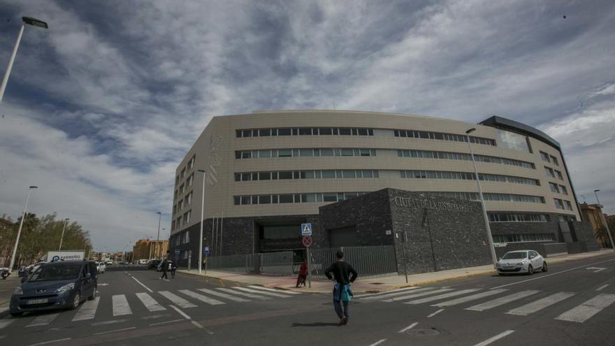 La Ciudad de la Justicia de Elche acogió el juicio de la Sección Séptima de la Audiencia Provincial.