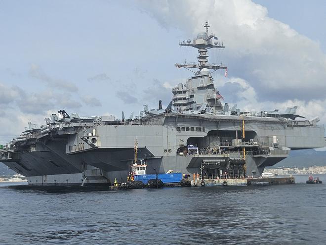 El USS Gerald R. Ford, el mayor portaaviones del mundo, ya está en Palma