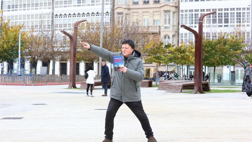 Xurxo Souto: «A esta novela xa lle faltan capítulos»