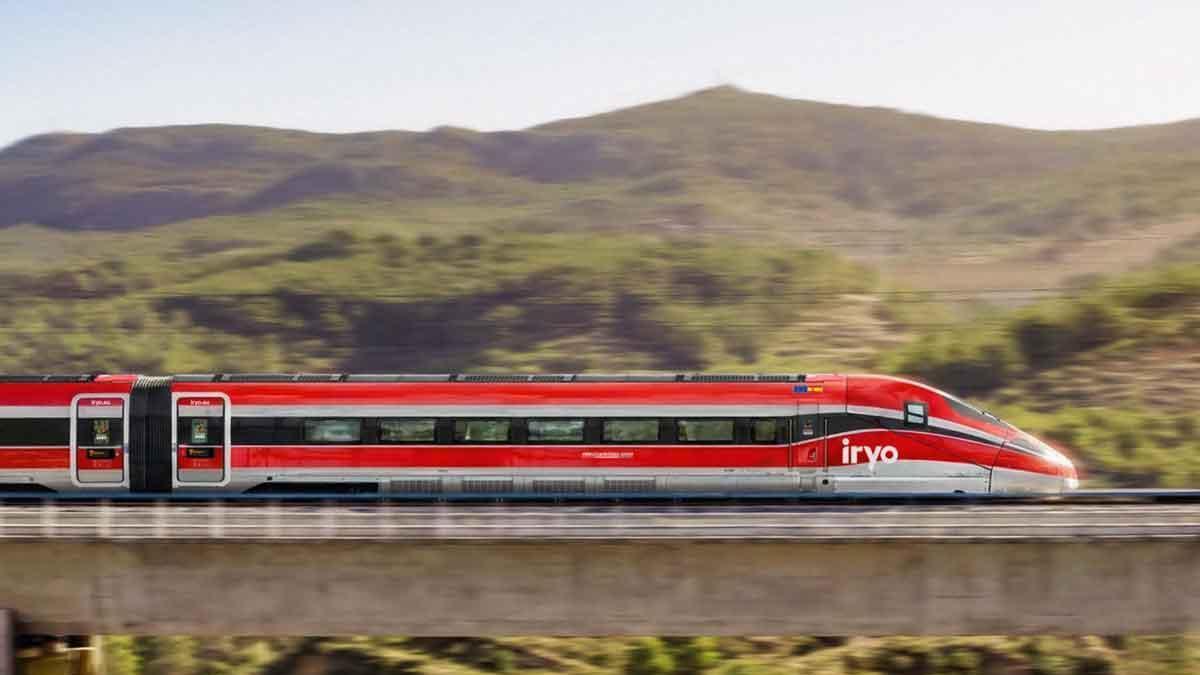 Un dels 20 trens d'última generació de la flota d'iryo, en circulació.