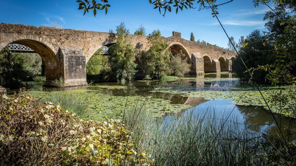 Puente de Cantillana sobre el río Gévora en Badajoz.