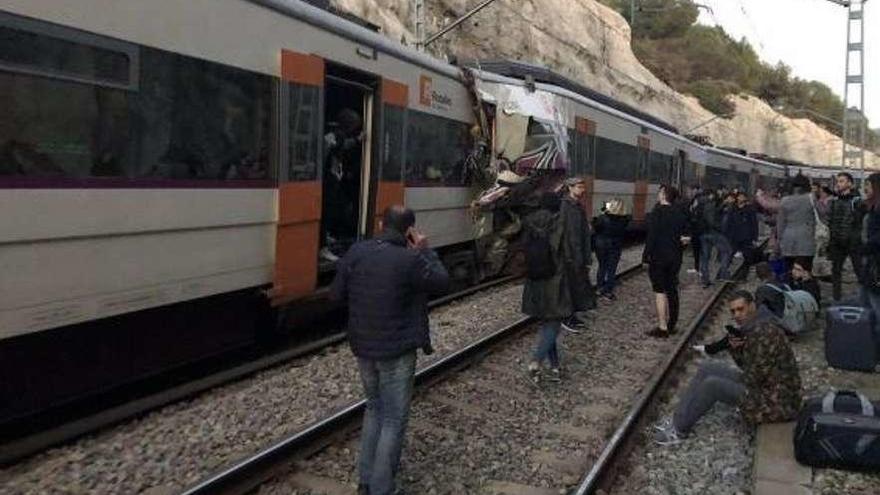 Los trenes accidentados, poco después del choque.