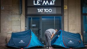 Arrels recuenta a las personas durmiendo en la calle en Barcelona