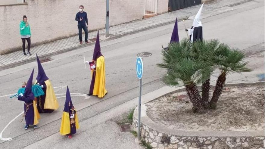 Citan a declarar a una familia de Cocentaina que celebró su propia procesión de Viernes Santo