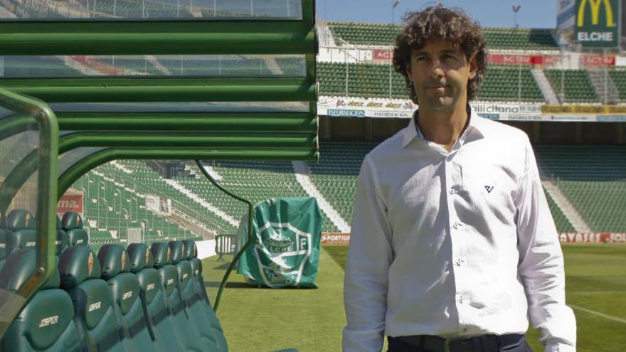 Emilio Vega, en su época de secretario técnico del Elche