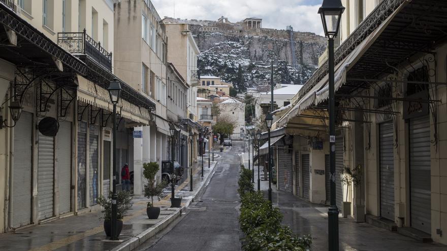 Grecia abandona, 12 años después,,, la supervisión económica reforzada de Bruselas