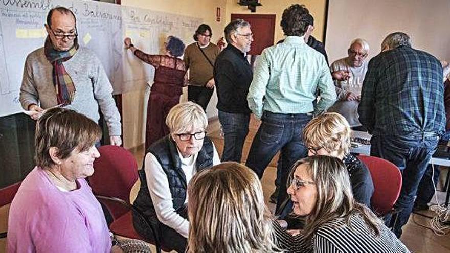 Un moment de la jornada que va tenir lloc ahir a la sala petita del Sindicat de Balsareny