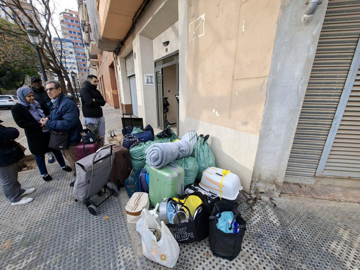 Desahucio de Malika y su hijo, en València.