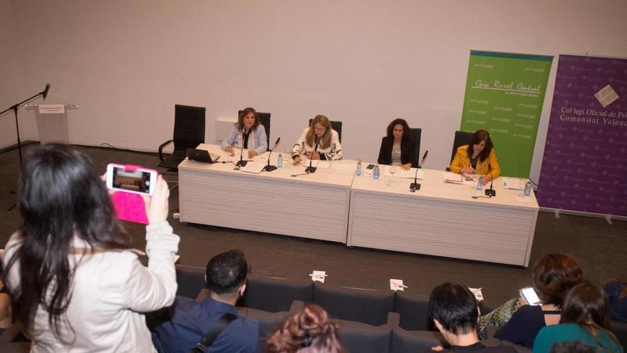 ADDA, Asociación de Mujeres Empresarias de Alicante durante unas jornadas.