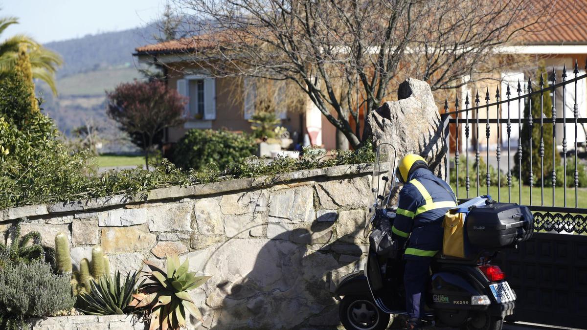 UGT alerta de recortes en el servicio de Correos en Villaviciosa y el ...