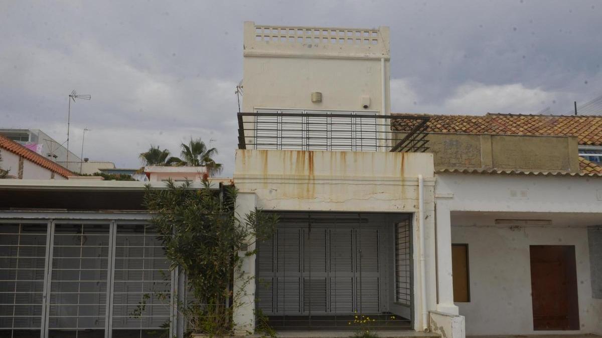 Foto de la casa, situada a primera línea de la playa de Moncofa, que Costes tenía previsto derribar a corto plazo.