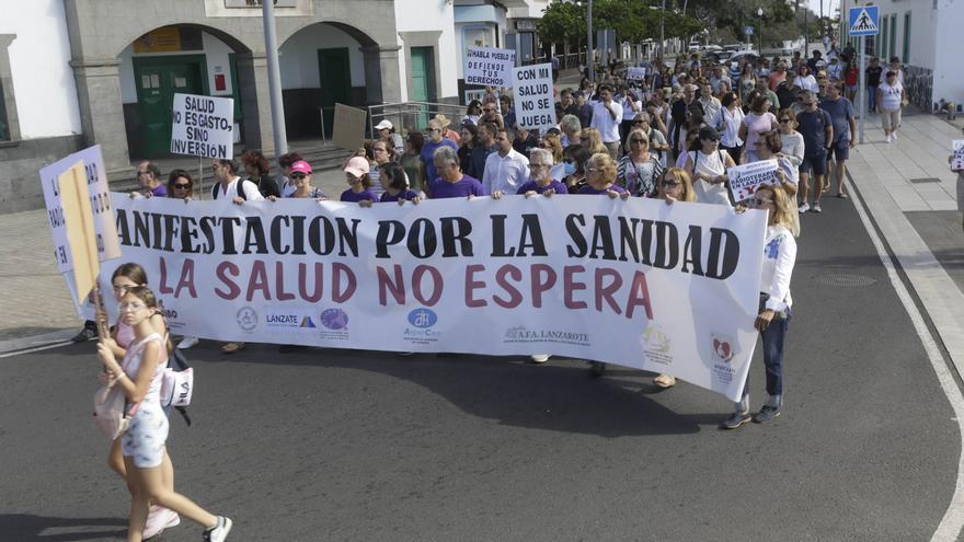 200 personas reclaman en Lanzarote la unidad de radioterapia y la torre del Materno