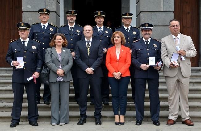 BOMBEROS HONORES DISTINCIONES