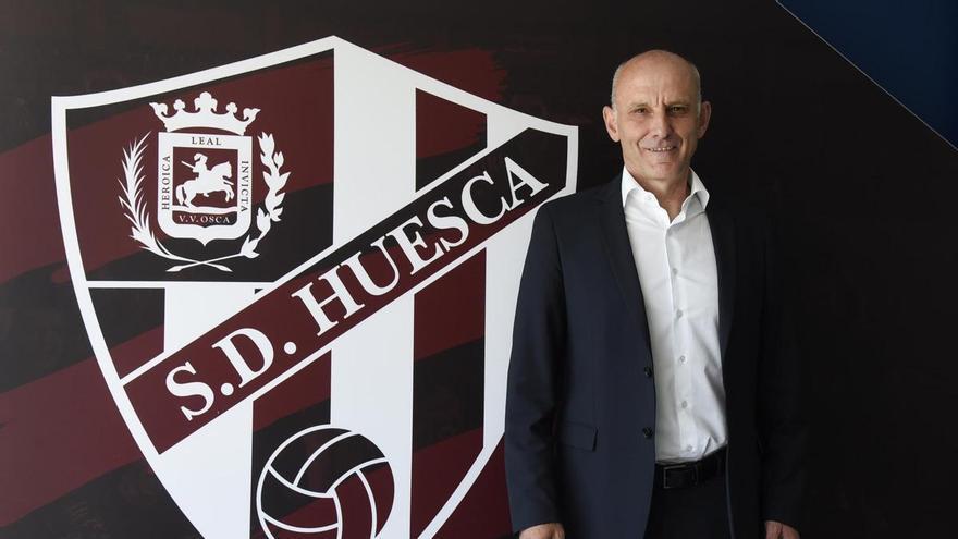 Martín González, el hombre que fichaba en el Oviedo de Carso: “Esta es la mejor plantilla desde el ascenso de 2015; ha gastado dinero, pero lo ha gastado bien”