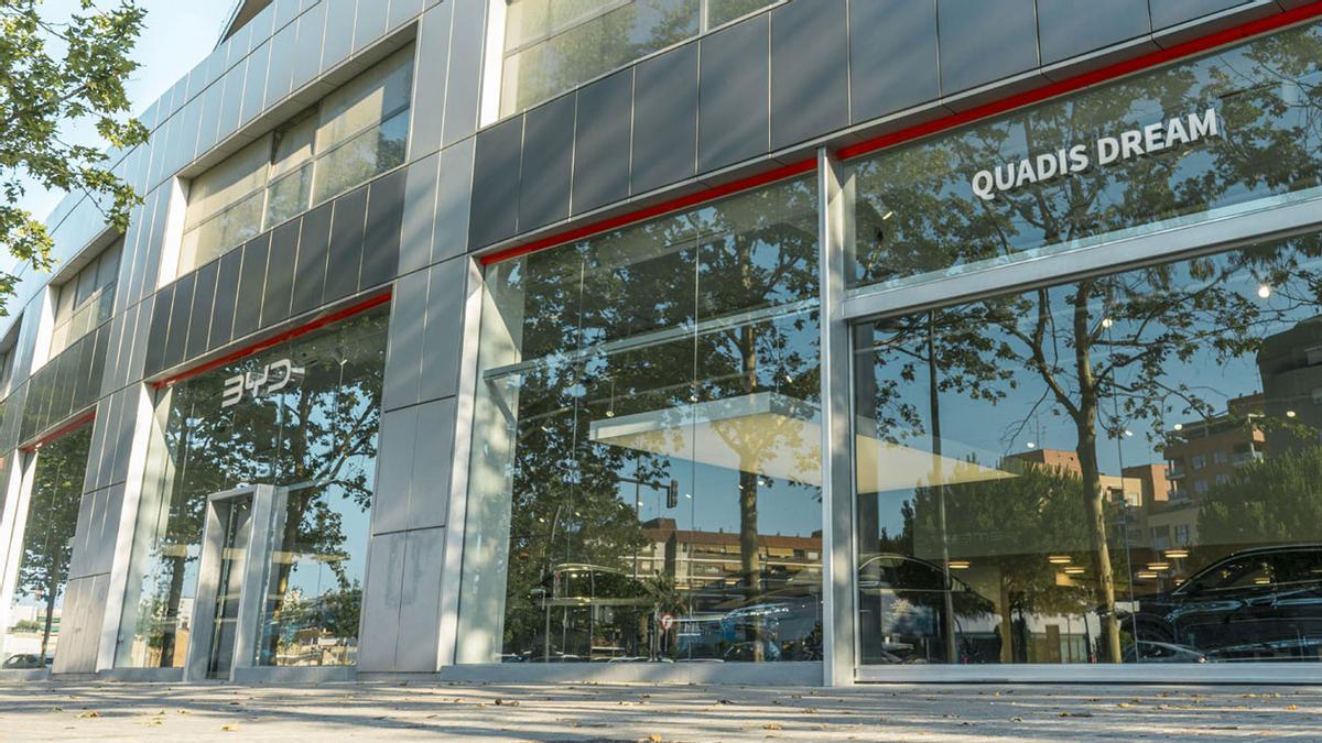Las instalaciones de BYD Quadis Dream están en la Avenida General Avilés, 77, en València.