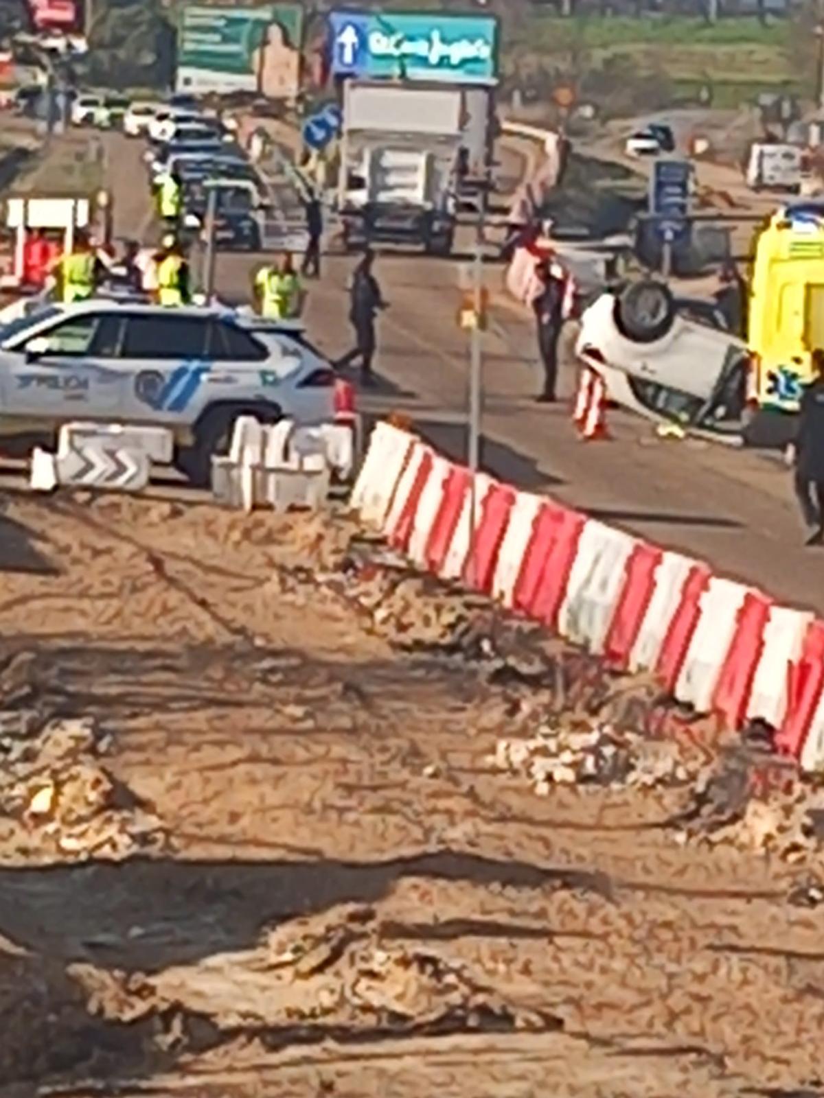 Fotogalería | Accidente en el tramo en obras de la carretera de Sevilla, en Badajoz