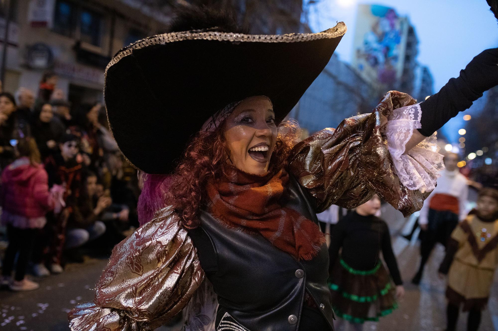 GALERÍA | Zamora se llena de color en el desfile de Carnaval