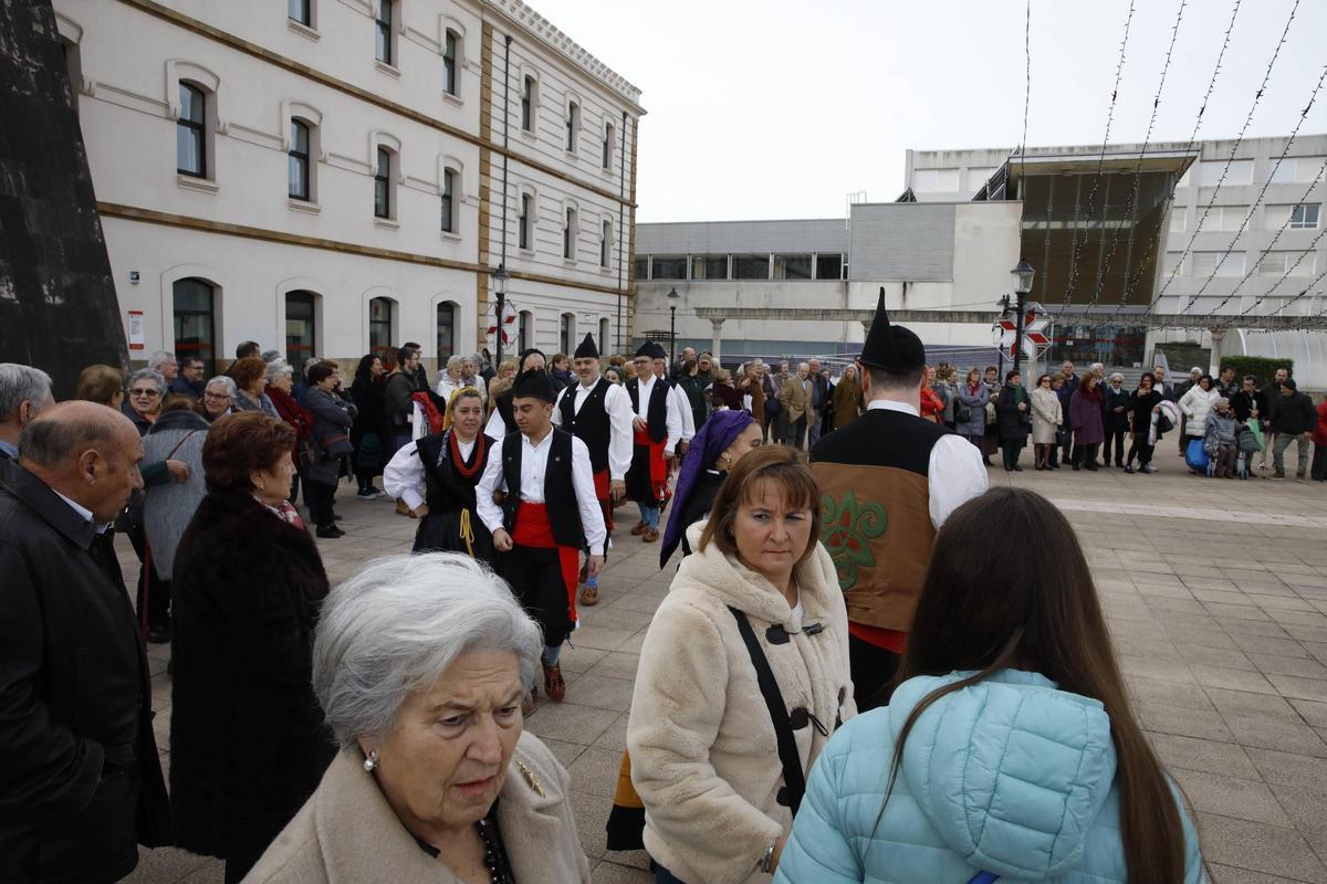 El Coto se echa a la calle para celebrar San Nicolás (en imágenes)