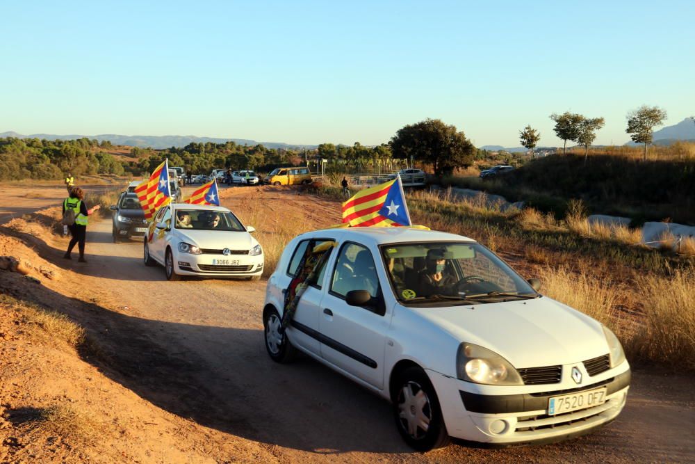 Protestes en cotxe per denunciar els tres anys de presó dels "Jordis"