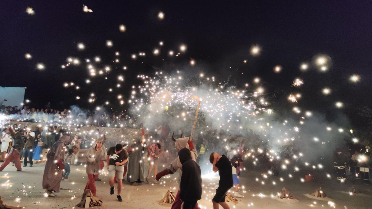 Fiesta de la Nit de Sant Joan del IEE el año pasado en Santa Gertrudis