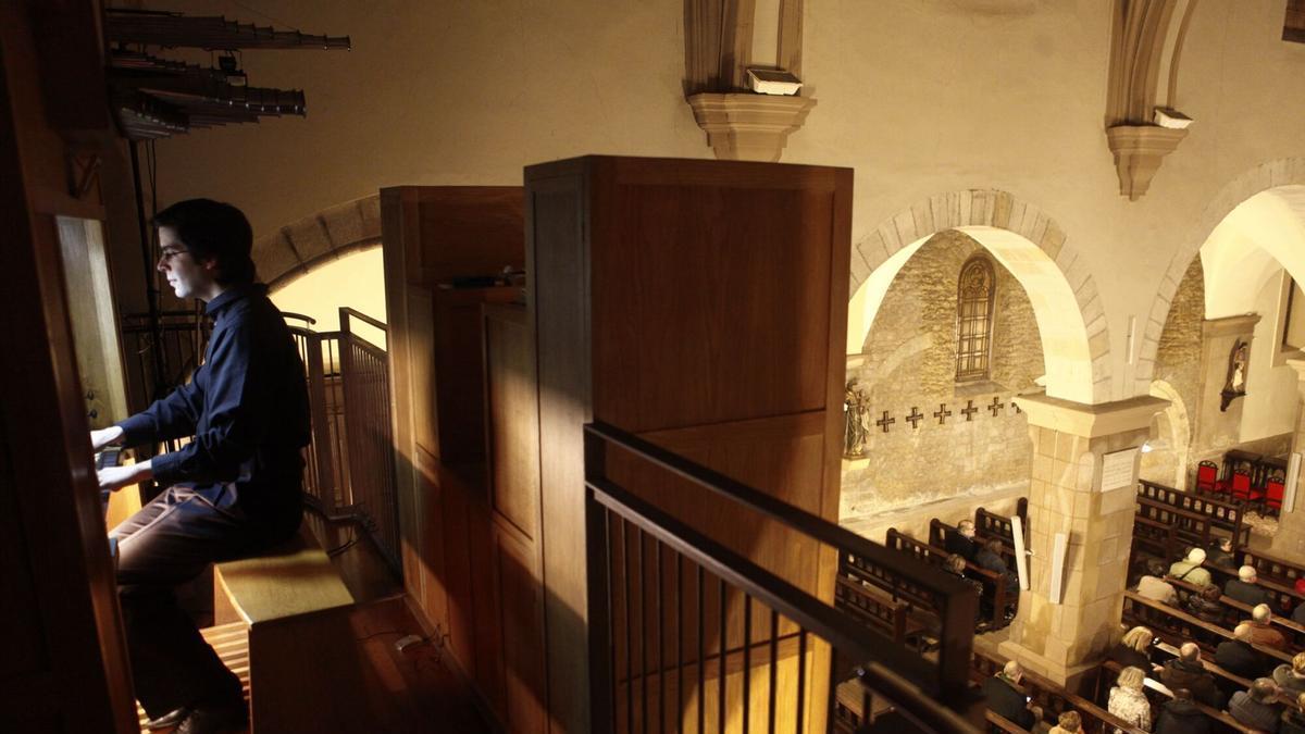 El órgano de la iglesia de San Tirso.