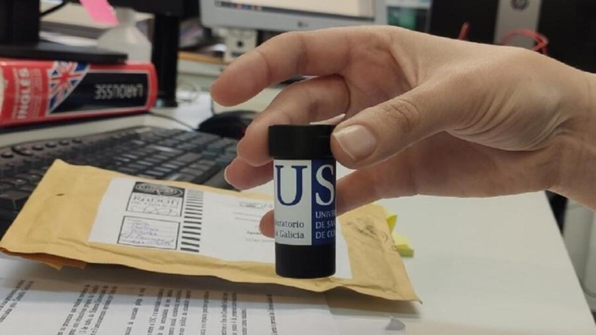 Un detector de radón como el que emplea la Universidade de Santiago