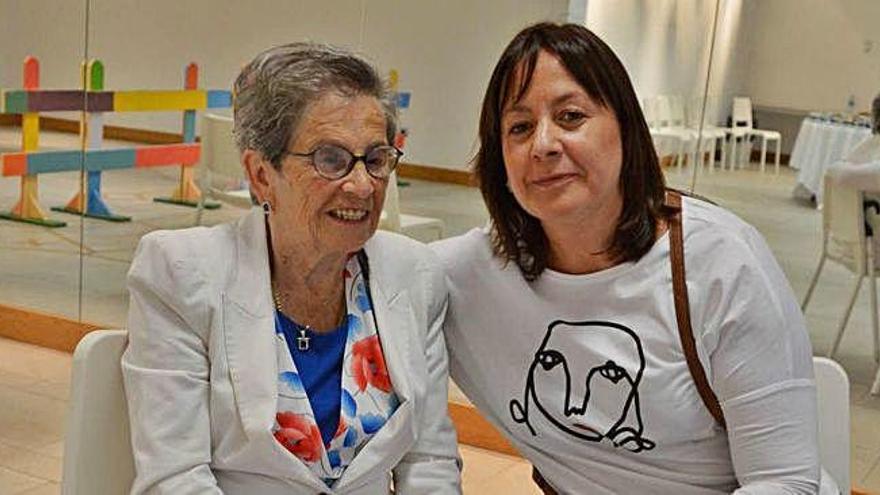 Feliciana del Río y Montserrat Castro, ayer, en la sede de la Fundación María José Jove.