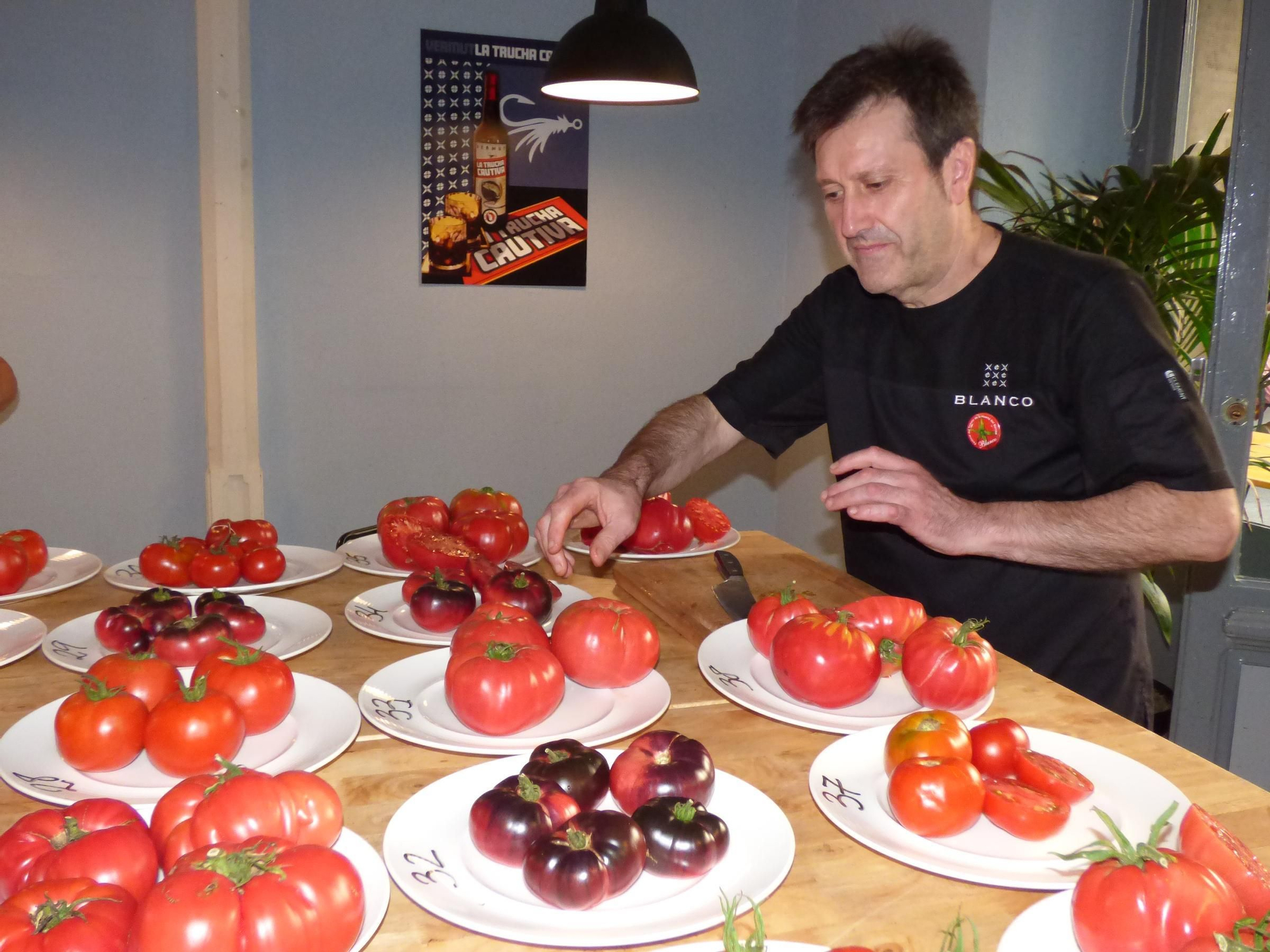 Así fue la elección del mejor tomate de Cangas del Narcea