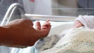 La niña recién nacida comprada en Córdoba está con una familia de acogida