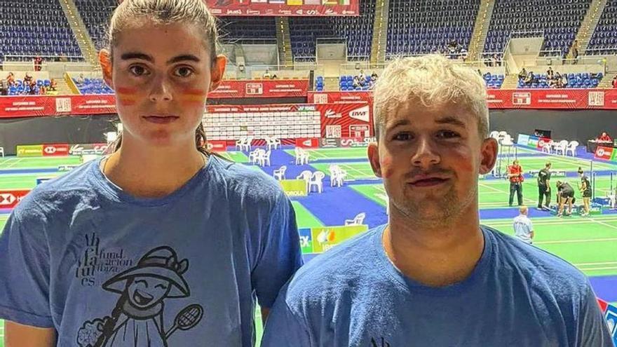 Los ibicencos Carmen Jiménez y Ricardo Rettig avanzan con España en el Mundial Júnior