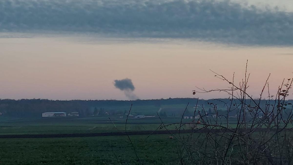 Imagen de la explosión en Polonia desde un pueblo vecino.